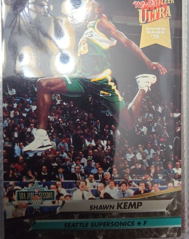 1992-93 Fleer Ultra #205 Shawn Kemp — front