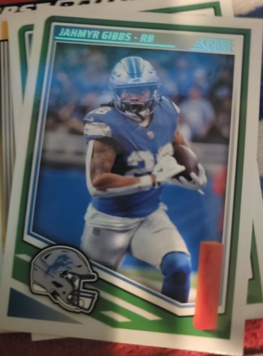 2025 Panini Score #33 Jahmyr Gibbs — front