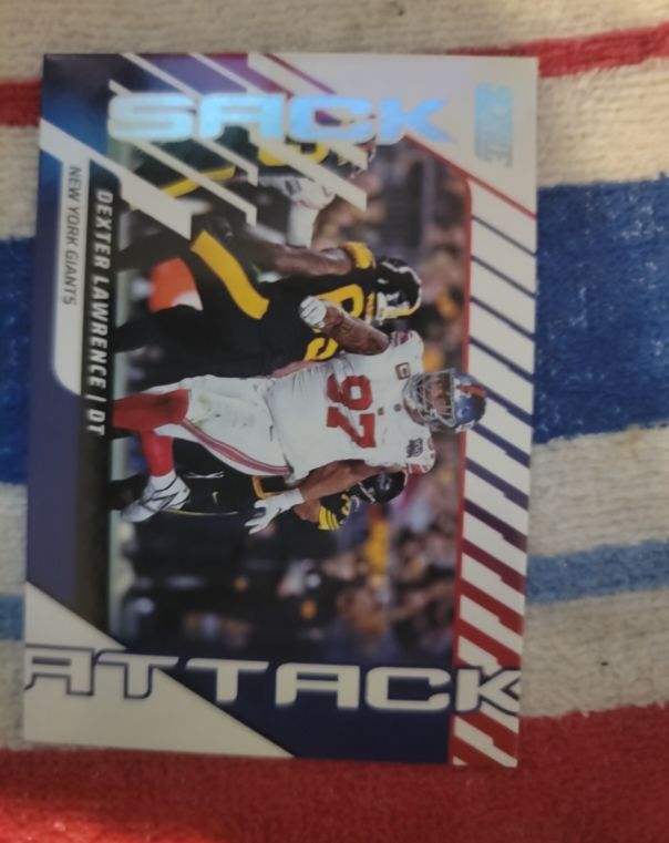 2025 Panini Score #10 Dexter Lawrence — front