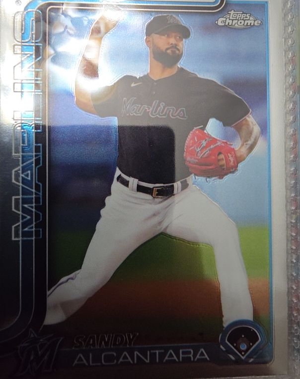 2025 Topps Chrome #126 Sandy Alcantara — front
