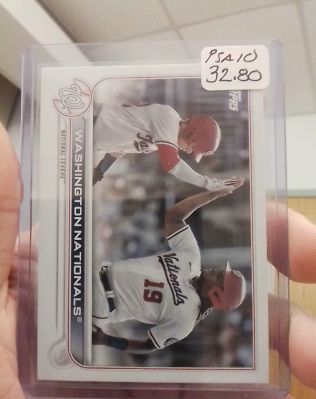 2022 Topps Series 1 #218 Washington Nationals Team Card — front