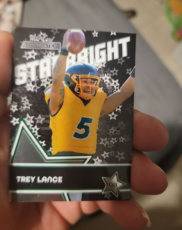 2021 Wild Card Alumination #SB-6 Trey Lance Starbright — front