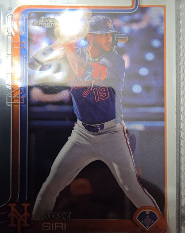2025 Topps Chrome #195 Jose Siri — front