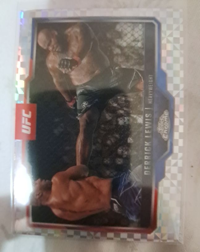 2025 Topps Chrome #104 Derrick Lewis — front