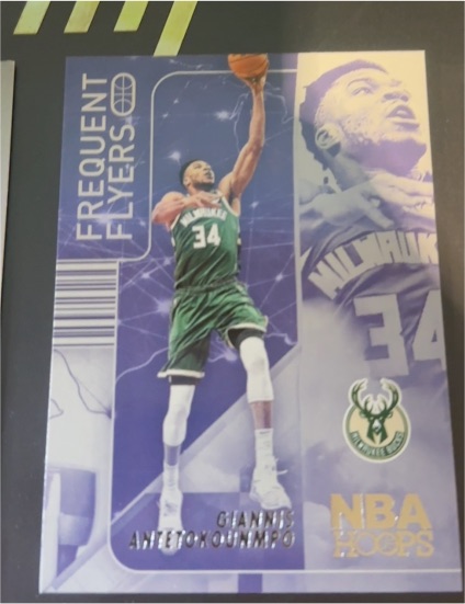 2022-23 Panini NBA Hoops Frequent Flyers #4 Giannis Antetokounmpo — front