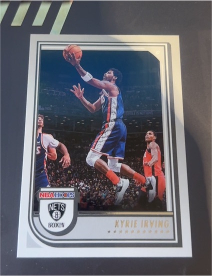2022-23 Panini NBA Hoops #9 Kyrie Irving — front