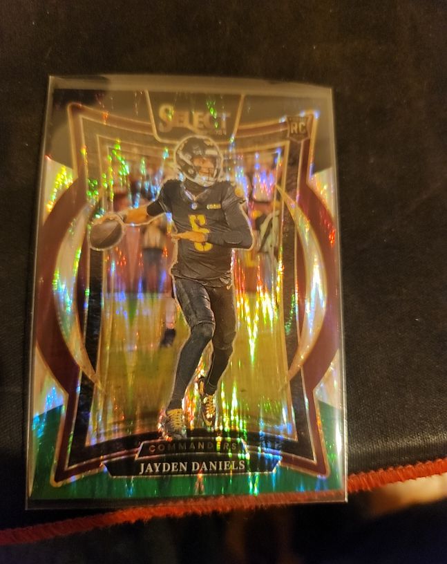 2024 Panini Select Concourse #26 Jayden Daniels — front
