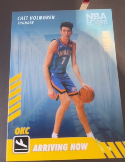 2022-23 Panini NBA Hoops #2 Chet Holmgren Arriving Now — front