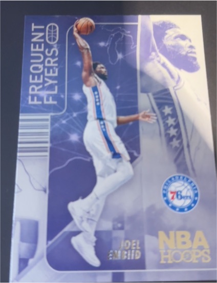 2022-23 Panini NBA Hoops #10 Joel Embiid — front