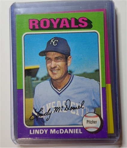 1975 Topps #652 Lindy McDaniel — front