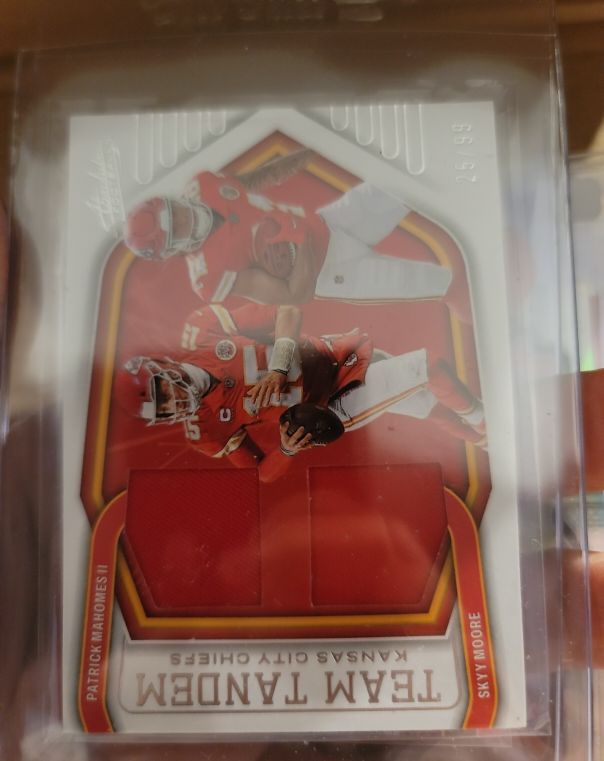 2022 Panini Absolute Team Tandem Dual #TT-PT Patrick Mahomes II & Skyy Moore — front