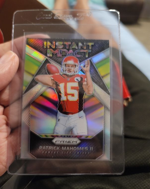 2017 Panini Prizm #8 Patrick Mahomes II Instant Impact Rookie Silver Prizm — front