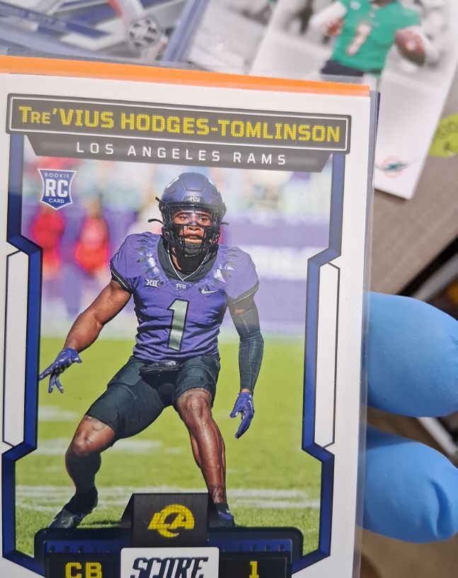 2023 Panini Score #391 Tre'Vius Hodges-Tomlinson — front
