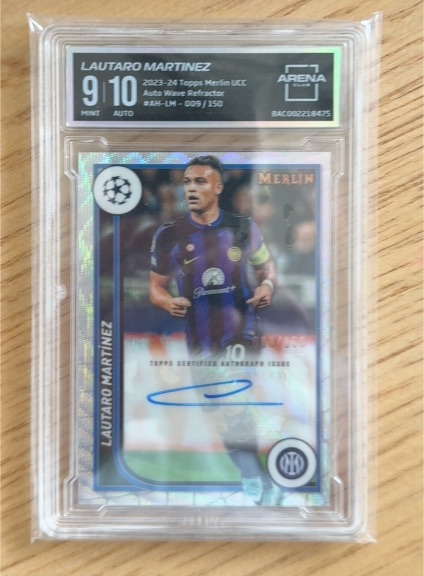 2023-24 Topps Merlin UEFA Lautaro Martinez Wave Refractor Autograph #AH-LM 009/150 — front