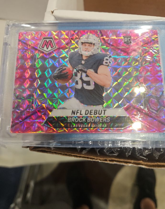 2024 Panini Mosaic NFL Debut #286 Brock Bowers — front