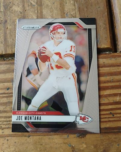 2024 Panini Prizm #147 Joe Montana — front