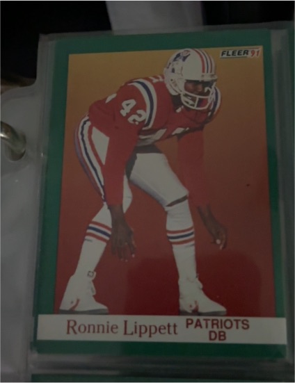 1991 Fleer #141 Ronnie Lippett — front
