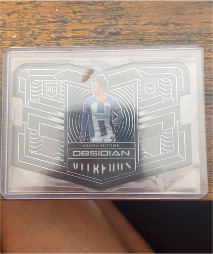 2022-23 Panini Obsidian #11 Kaoru Mitoma — front