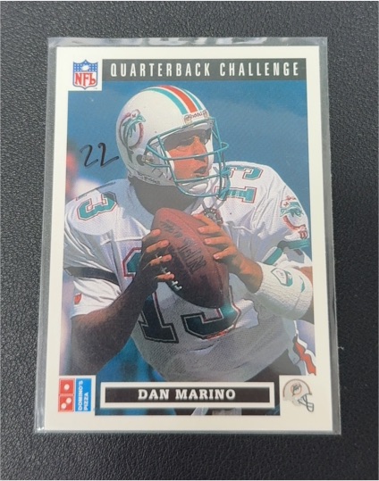 1991 Upper Deck Domino's Quarterbacks #16 Dan Marino — front