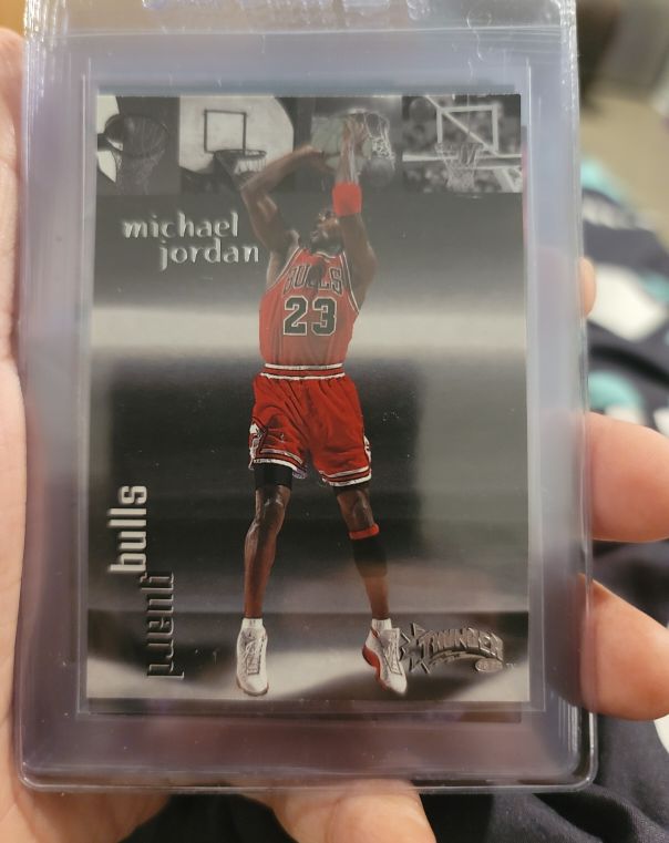 1998-99 Skybox Thunder #106 Michael Jordan — front