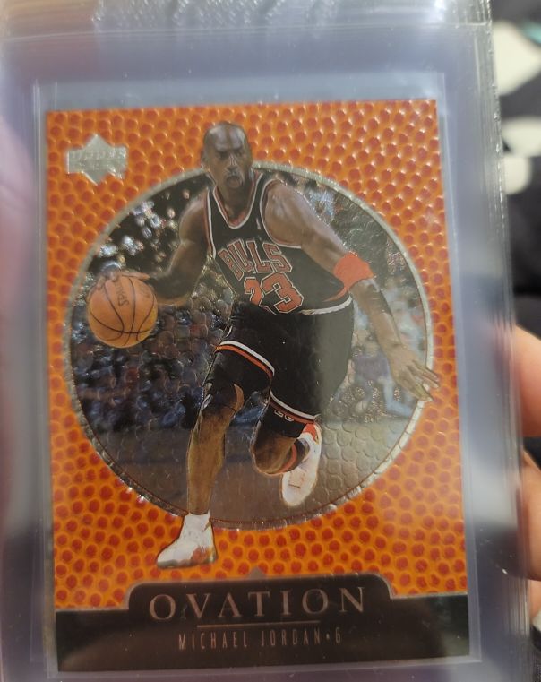 1998 Upper Deck Ovation #7 Michael Jordan — front