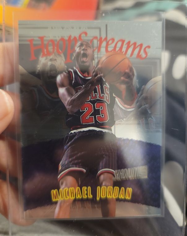 1997-98 Topps Stadium Club Hoop Screams #HS10 Michael Jordan — front