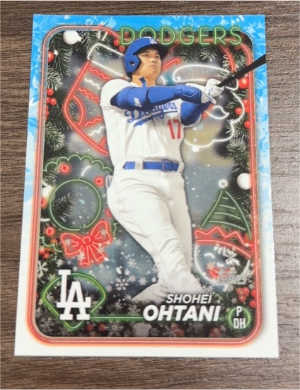 2024 Topps Holiday #H1 Shohei Ohtani — front