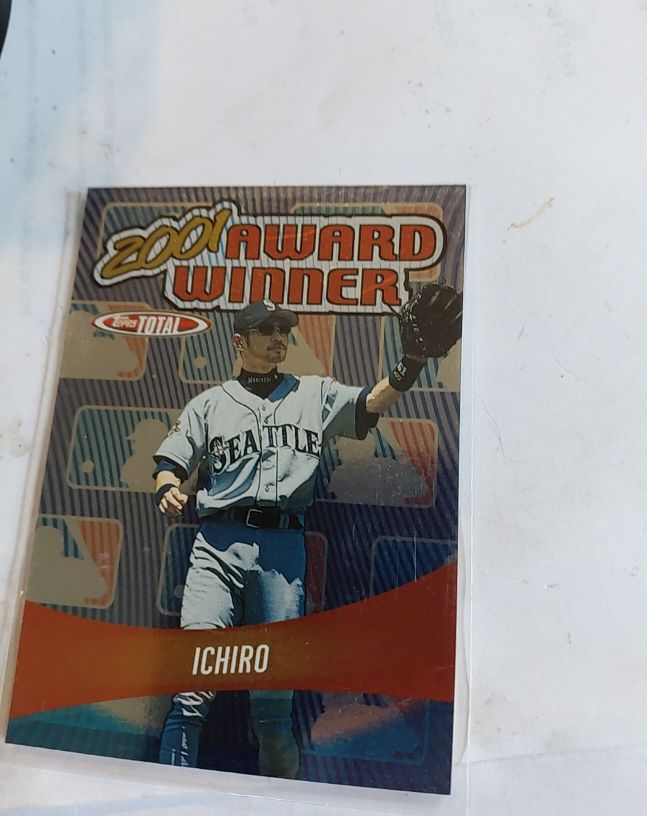 2002 Topps Total Award Winners #AW1 Ichiro Suzuki — front