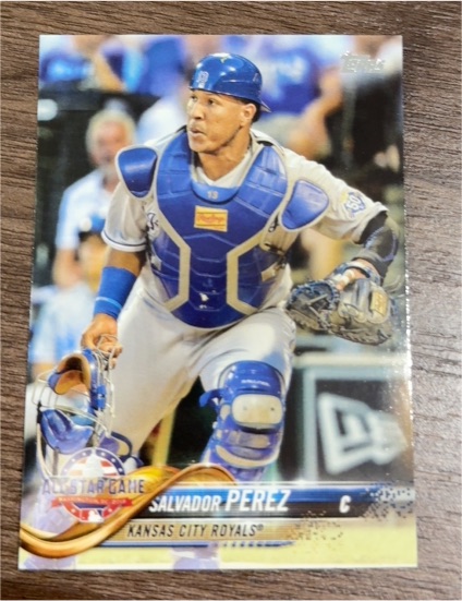 2018 Topps Update #US76 Salvador Perez — front