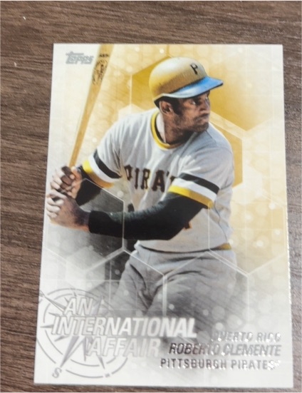 2018 Topps An International Affair #IA-33 Roberto Clemente — front