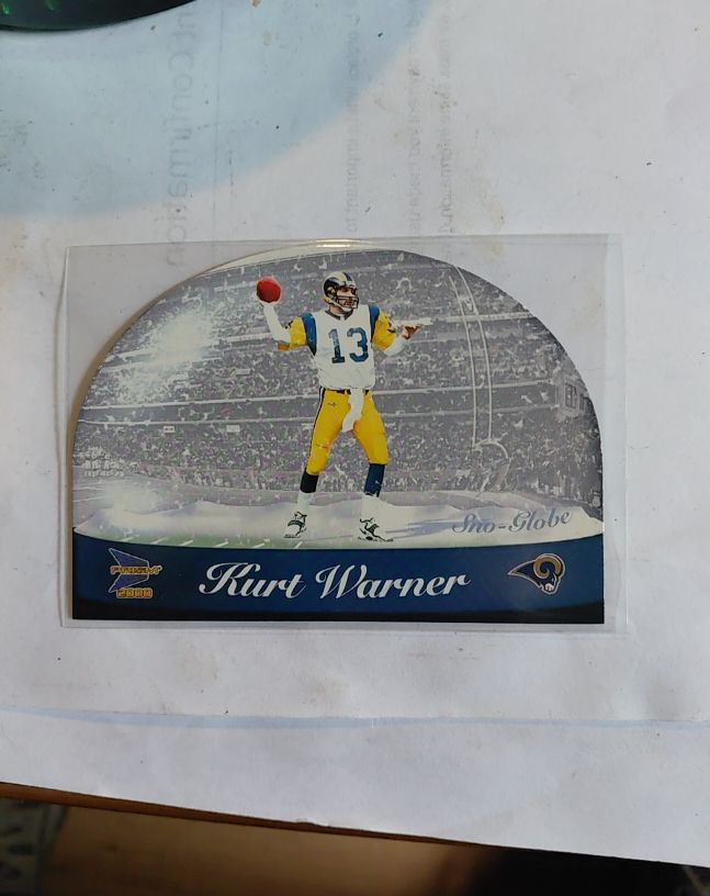 2000 Prism Prospects Sno-Globe #13 Kurt Warner — front
