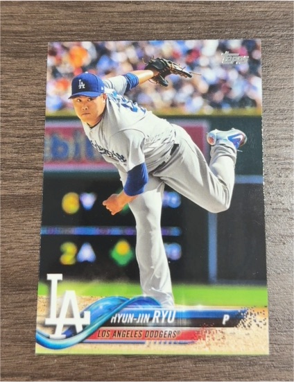2018 Topps Update #US179 Hyun-Jin Ryu — front