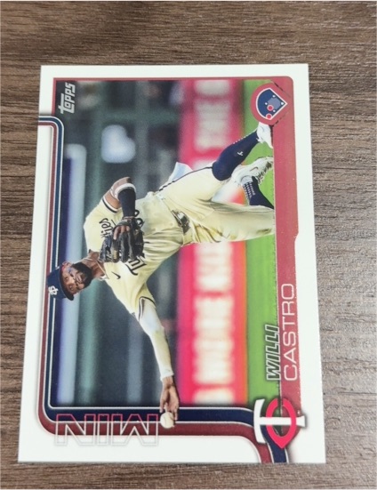 2025 Topps #155 Willi Castro — front