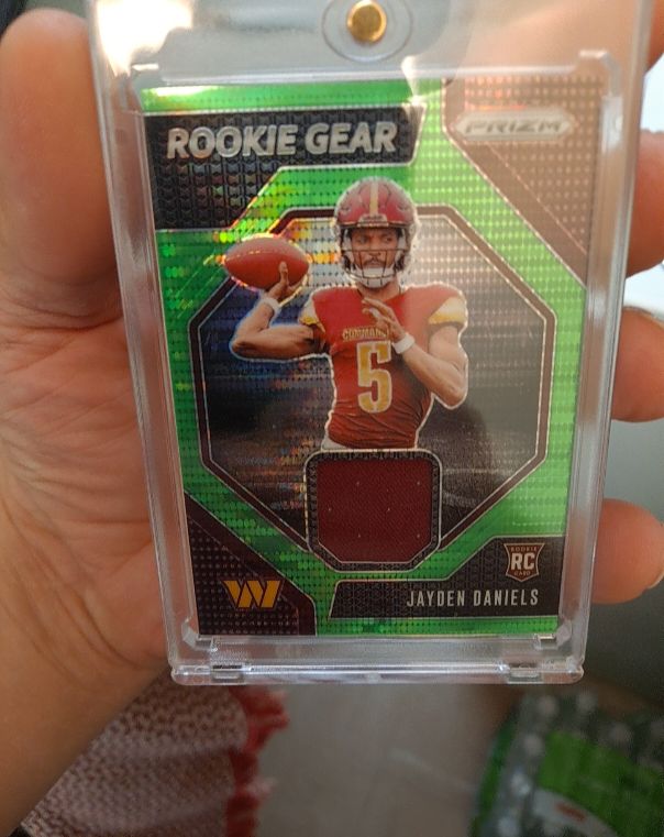 2024 Panini Prizm Rookie Gear #RG-JDS Jayden Daniels — front