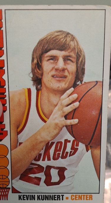 1976 Topps Basketball #91 Kevin Kunnert — front