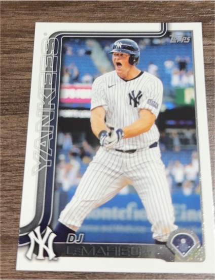 2025 Topps Series 2 #697 DJ LeMahieu — front