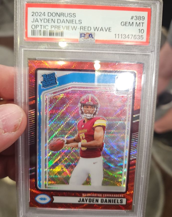 2024 Donruss #389 Jayden Daniels Optic Preview Red Wave — front