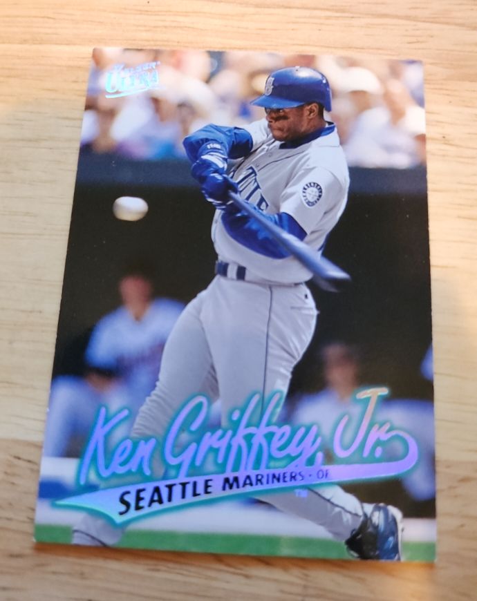 1997 Fleer Ultra #121 Ken Griffey Jr. — front