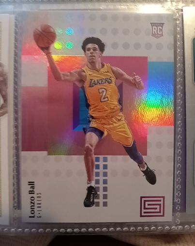 2017-18 Panini Status #118 Lonzo Ball RC Los Angeles Lakers — front