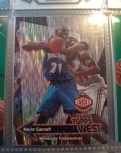 1999-00 Topps #TT5 Kevin Garnett Team Topps West — front