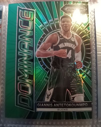 2023-24 Panini Prizm Dominance #7 Giannis Antetokounmpo — front