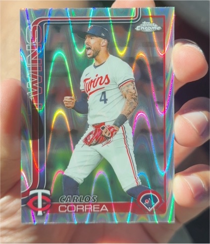 2025 Topps Chrome #204 Carlos Correa — front
