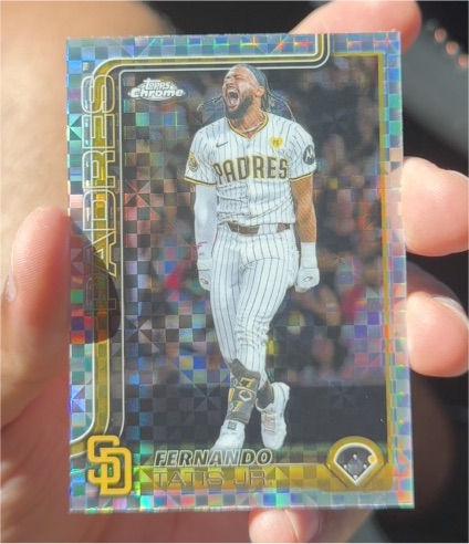 2025 Topps Chrome #159 Fernando Tatis Jr. — front