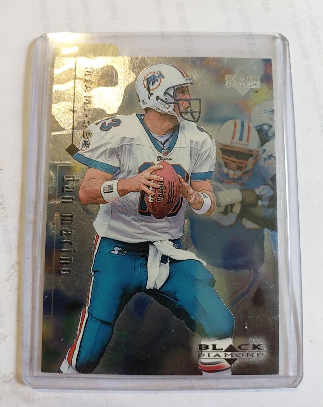 1998 Upper Deck Black Diamond #3 Dan Marino — front