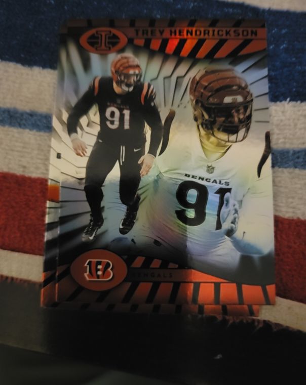 2024 Panini Illusions #18 Trey Hendrickson — front
