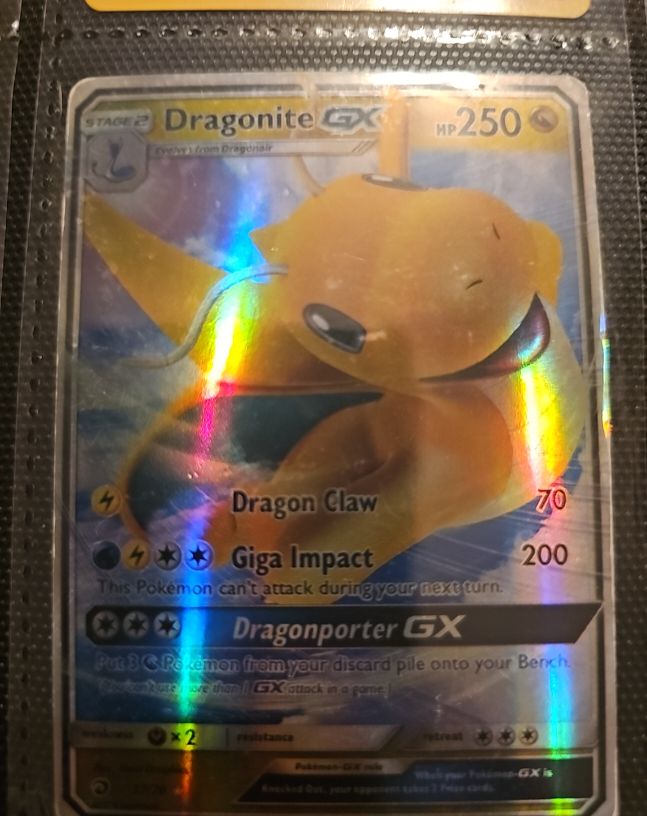 2018 Pokemon Dragon Majesty #37 Dragonite GX — front