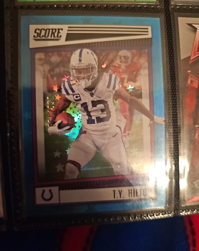 2022 Score Football #8 T.Y. Hilton — front