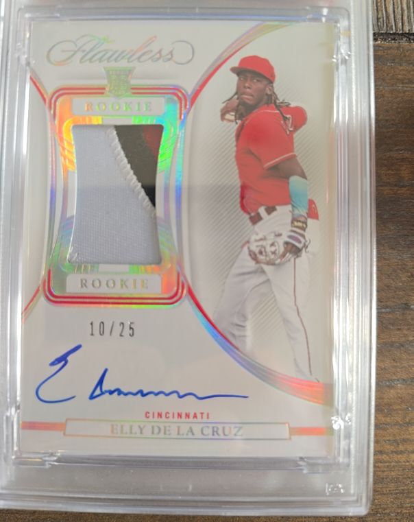 2023 Panini Flawless #10 Elly De La Cruz Rookie Patch Auto — front