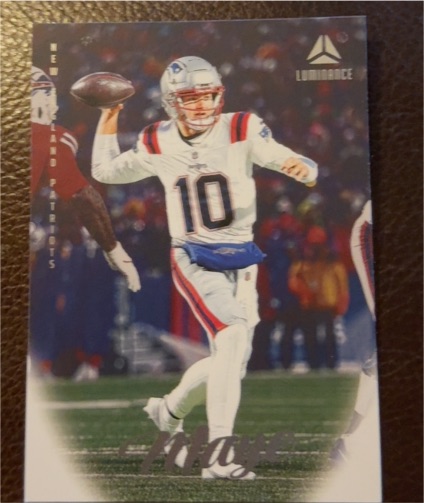 2025 Panini Luminance #10 Mac Jones — front