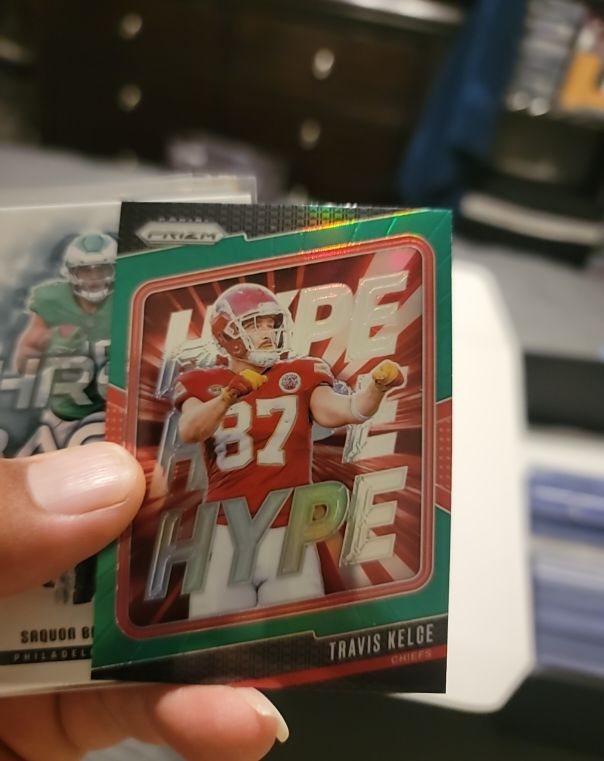 2024 Panini Prizm #7 Travis Kelce Hype Green Prizm — front